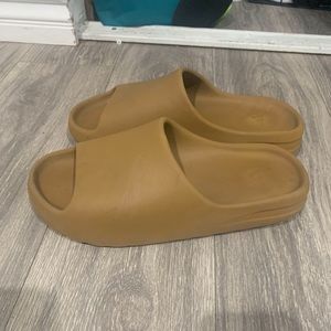 Adidas Yeezy Slides